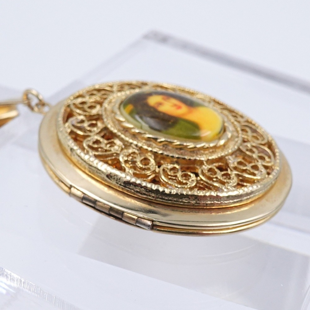 Victorian Revival Portrait‎ Locket Pendant Gold Tone Filigree Romantic - Picture 3 of 12